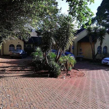 Rocky Ridge Guest House 2 Self Catering - No Alcohol Allowed Roodepoort Exterior photo